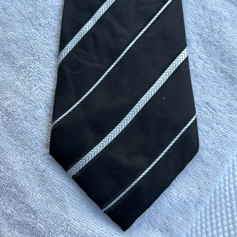 NWT Versa Collezioni Black Silver Striped Men’s 100% Silk Neck Tie